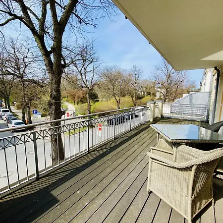 Captains Lounge * Rostock